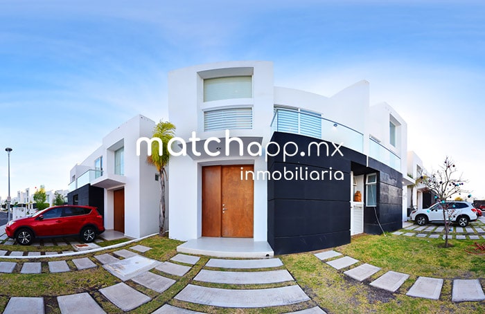 casa en Venta Lagos de Juriquilla en Querétaro México, en venta por Carlos Esparza Ramón broker inmobiliario de matchapp.mx